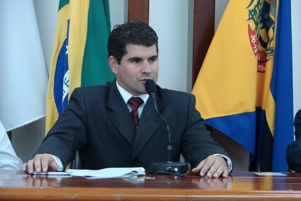 Presidente em exercício Ver. Thiago Martins